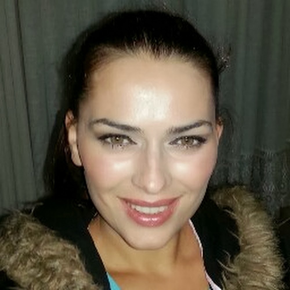 Meet your Posher, Ela